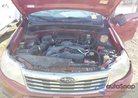 2010 Subaru Forester 2.5X Premium z USA, uszkodzony, nr VIN JF2SH6CC0AH743112